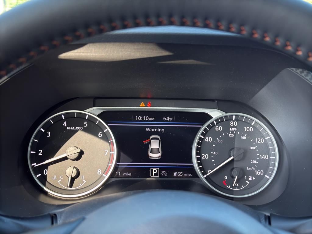 2025 Nissan Sentra SR Image 14 of 32