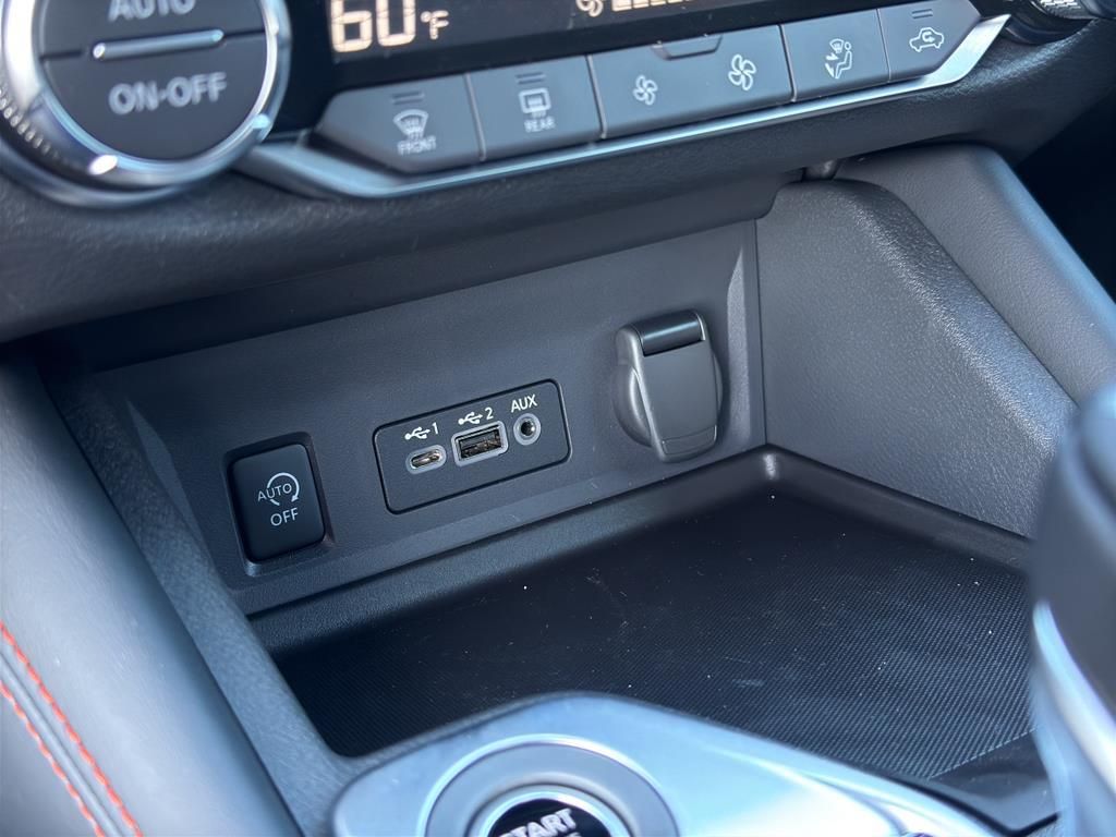 2025 Nissan Sentra SR Image 25 of 32