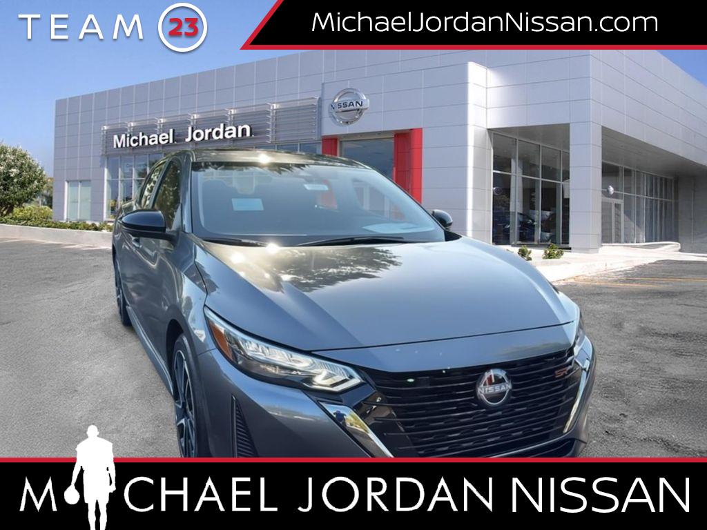 2025 Nissan Sentra SR Image 3 of 32