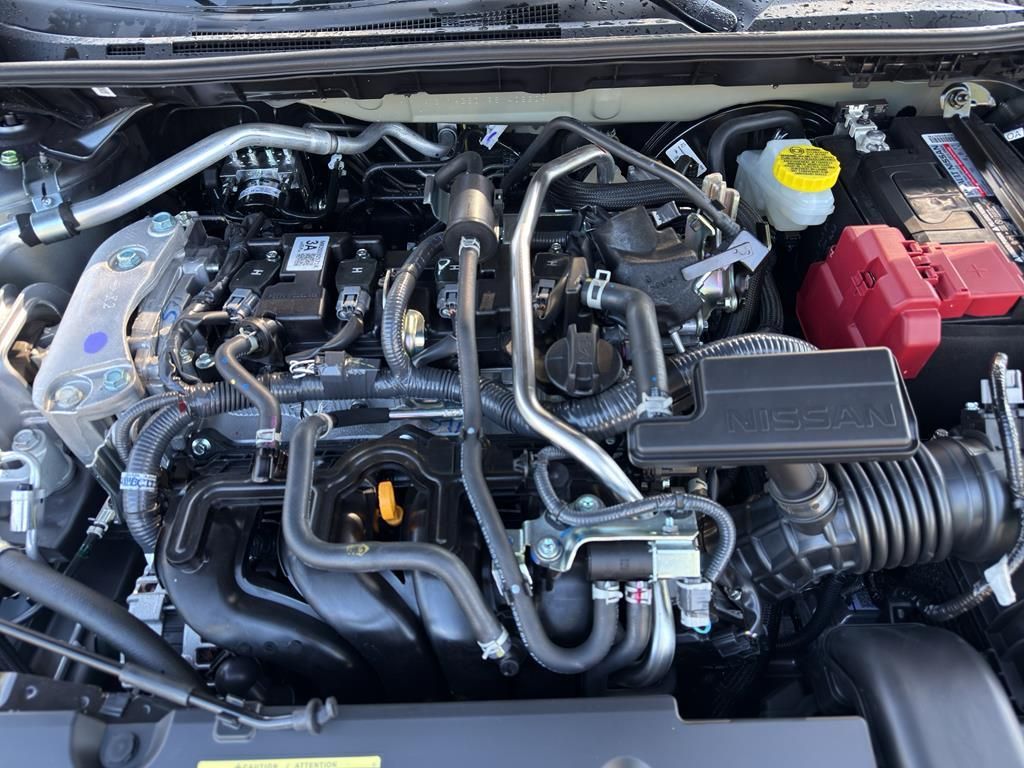 2025 Nissan Sentra SR Image 9 of 32