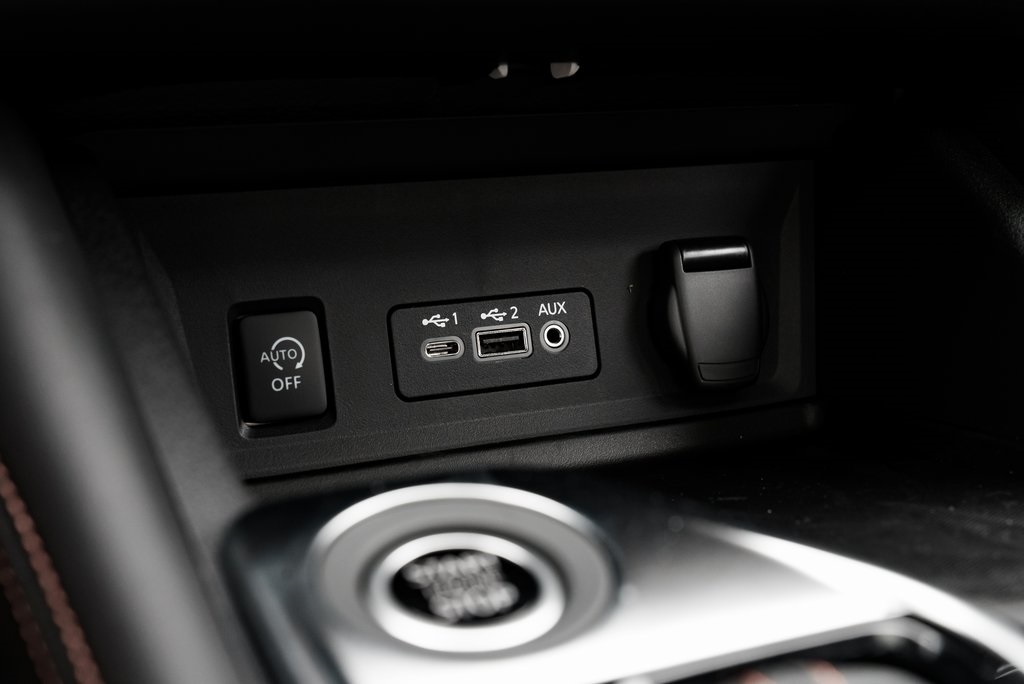 2025 Nissan Sentra SR Image 28 of 30