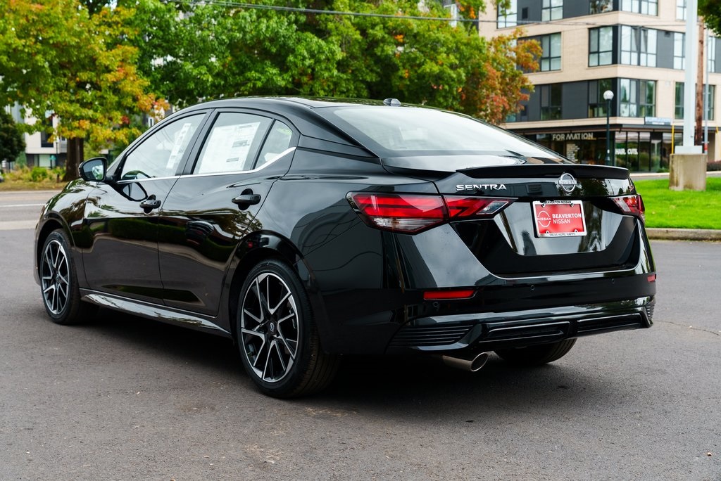 2025 Nissan Sentra SR Image 7 of 30