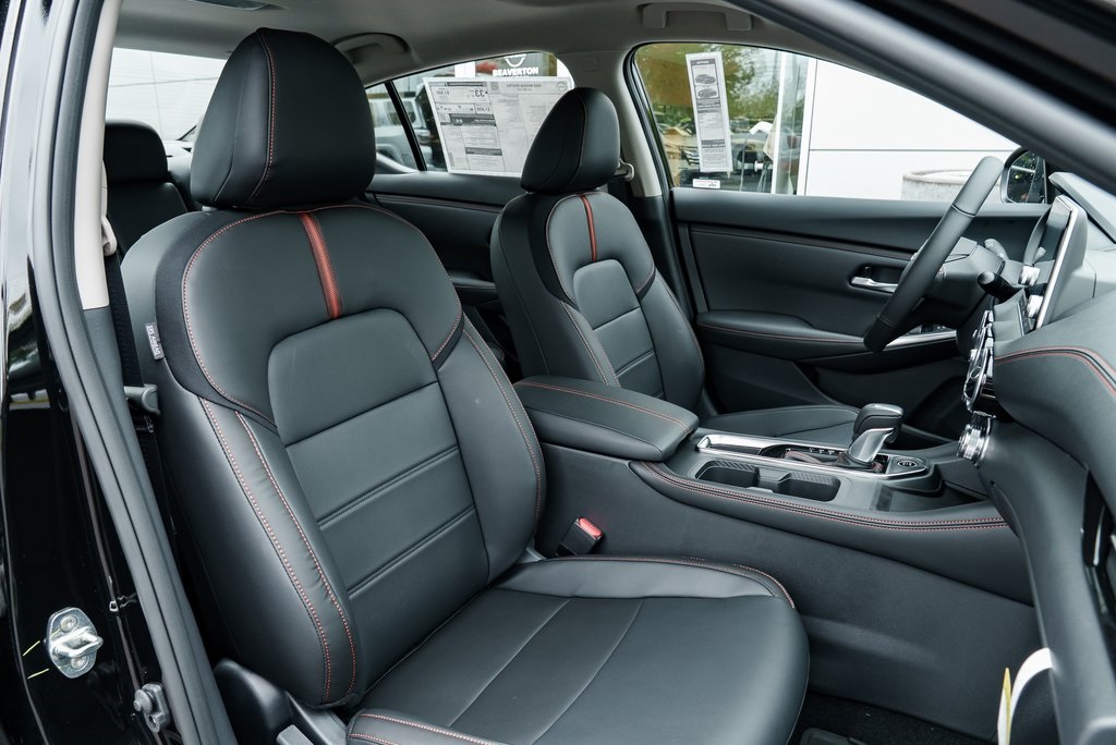 2025 Nissan Sentra SR Image 12 of 30