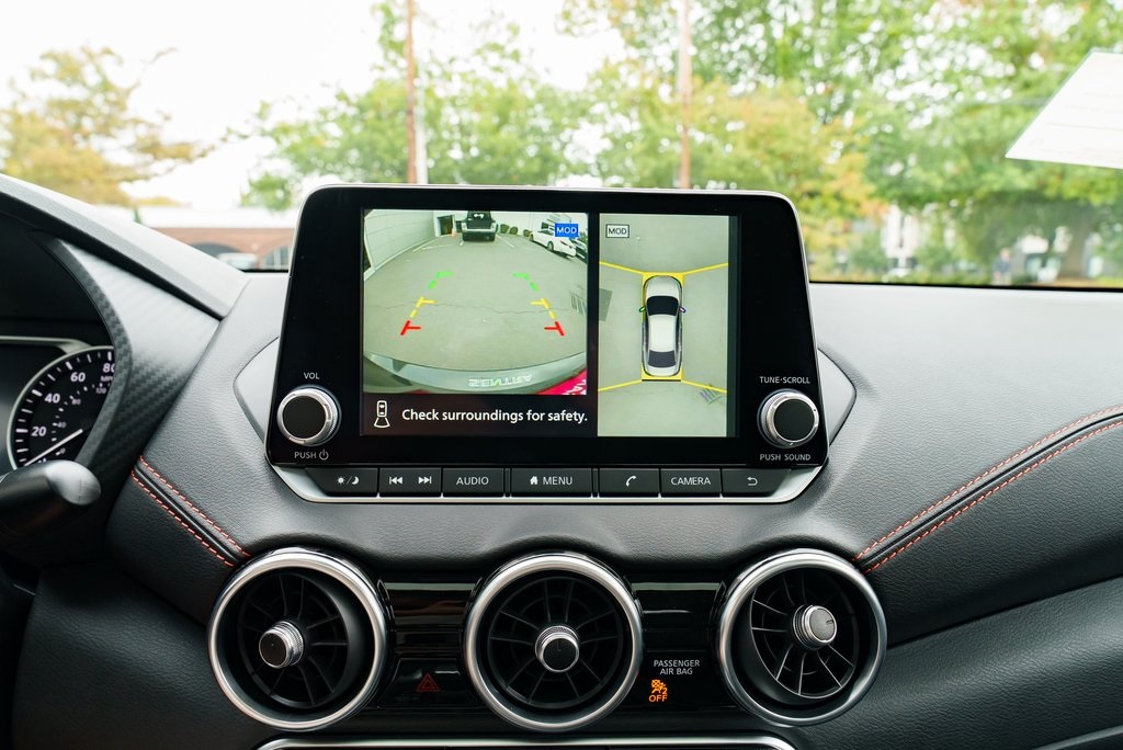 2025 Nissan Sentra SR Image 23 of 30