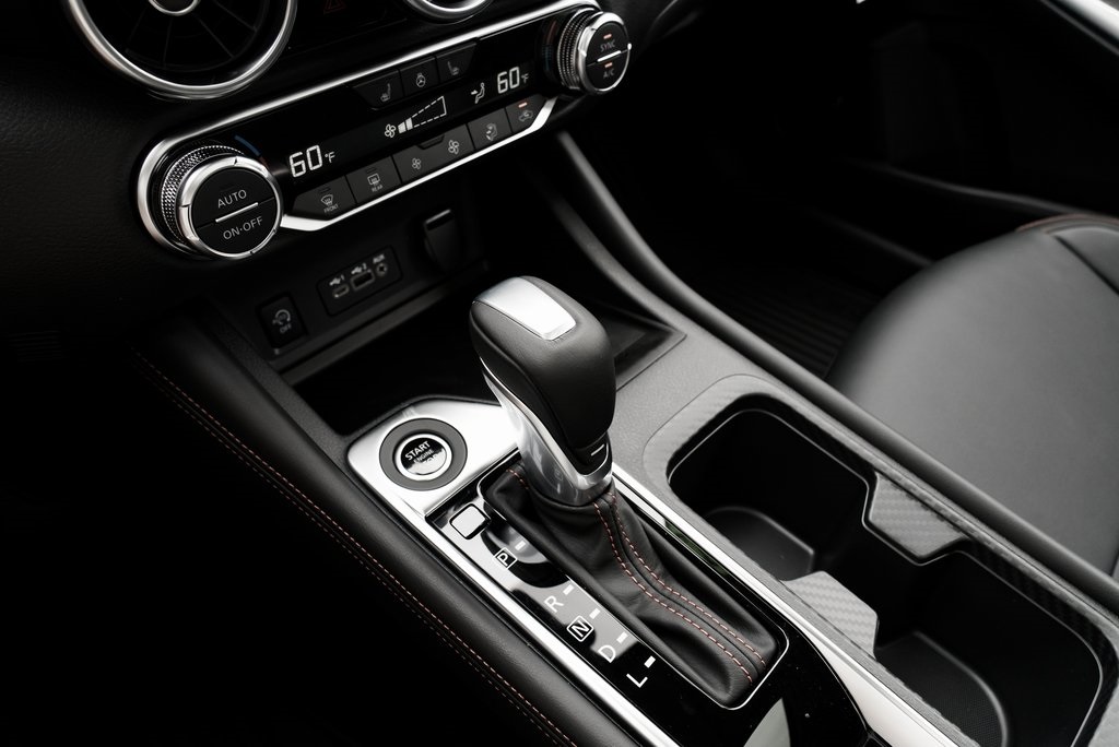 2025 Nissan Sentra SR Image 24 of 30