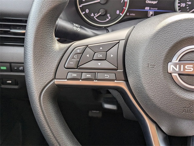 Vehicle image 19 of 28