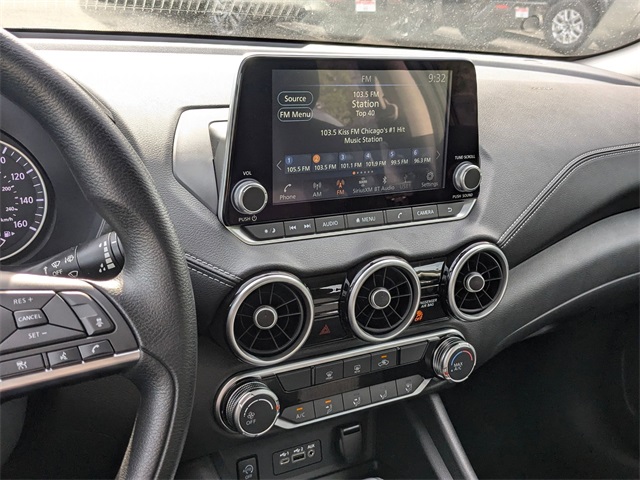 Vehicle image 22 of 28