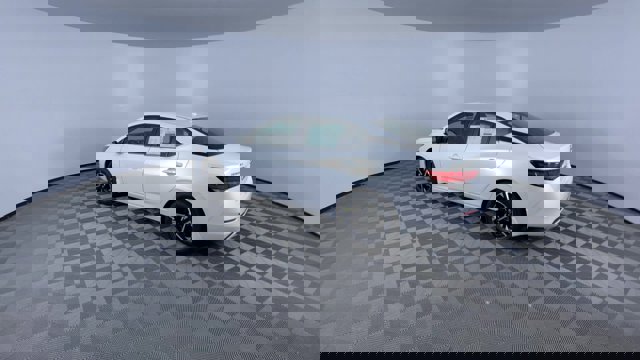 Vehicle image 9 of 28