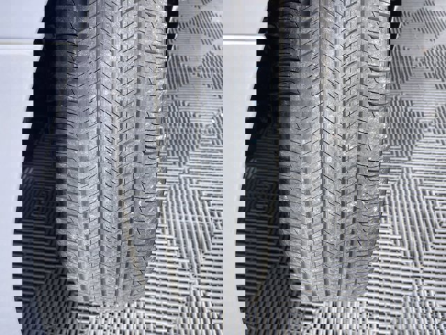 Vehicle image 27 of 28