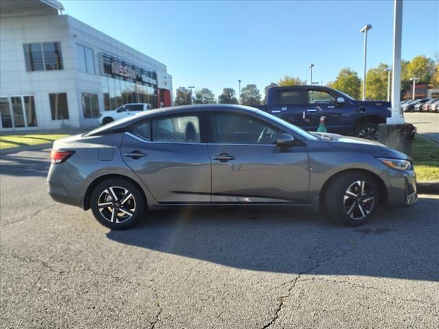 Vehicle image 3 of 14