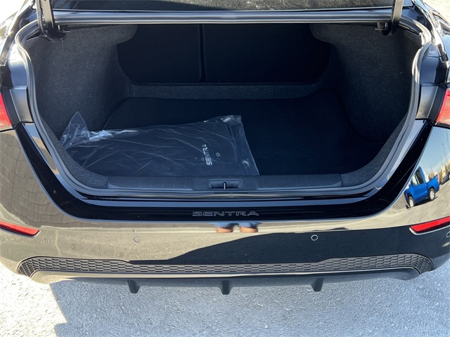 2025 Nissan Sentra SV Image 9 of 28