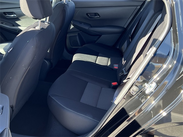 2025 Nissan Sentra SV Image 21 of 28