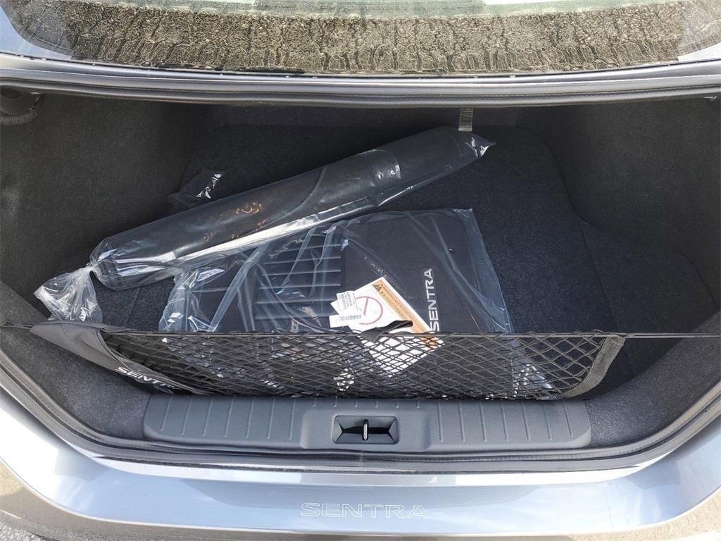 Vehicle image 6 of 9