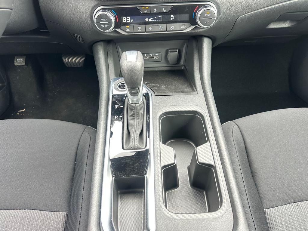 Vehicle image 24 of 33