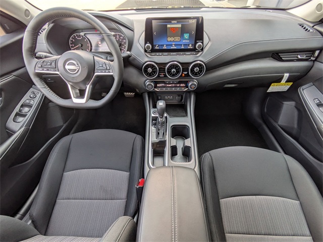 Vehicle image 17 of 29