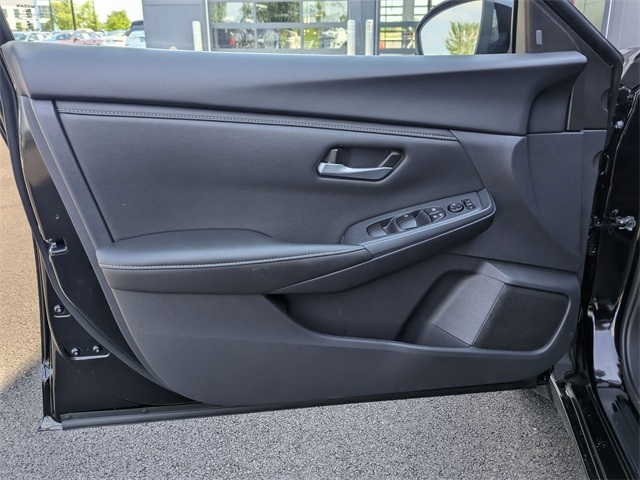 Vehicle image 24 of 29