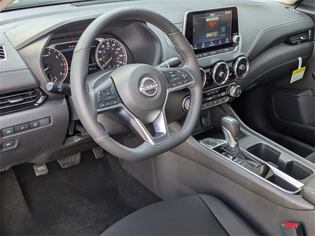 Vehicle image 18 of 29