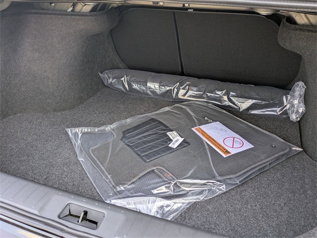 Vehicle image 11 of 29