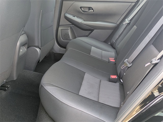 Vehicle image 14 of 29
