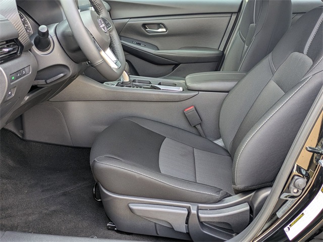 Vehicle image 13 of 29