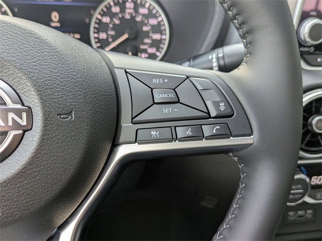 Vehicle image 19 of 29