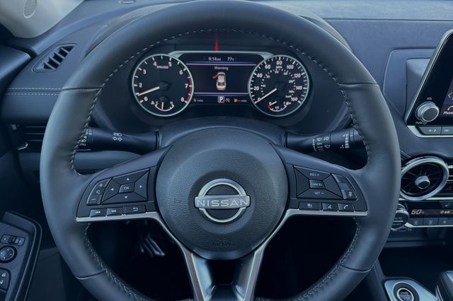 Vehicle image 11 of 20