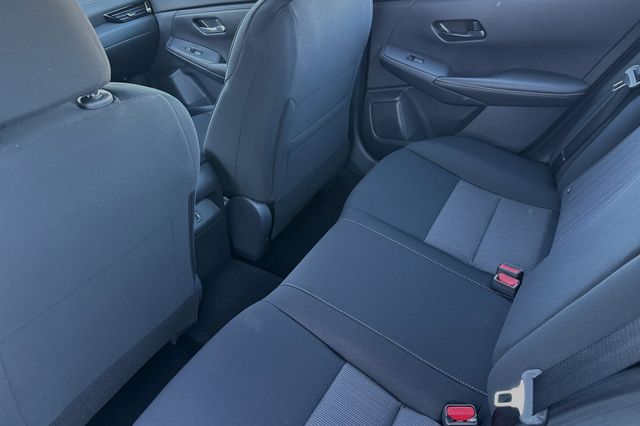 Vehicle image 7 of 20