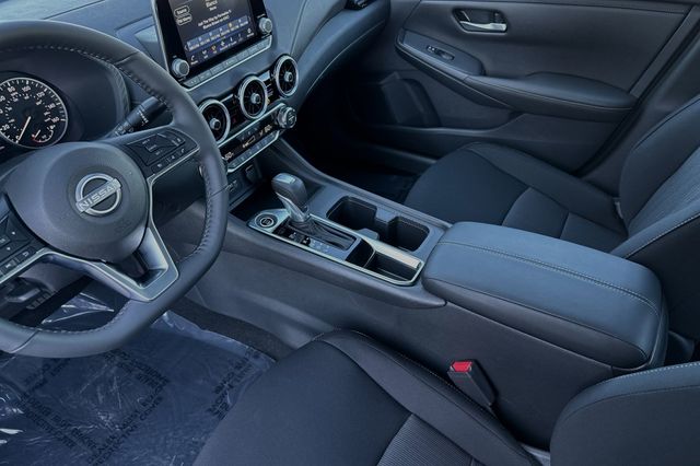 Vehicle image 16 of 20