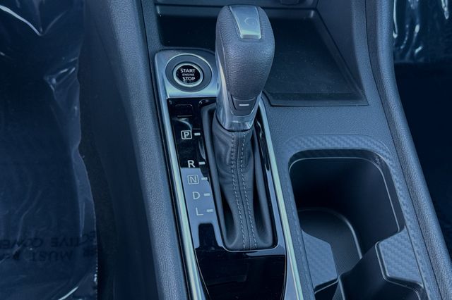 Vehicle image 15 of 20