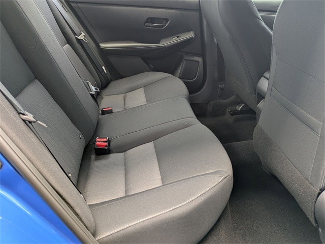 2025 Nissan Sentra SV Image 12 of 29