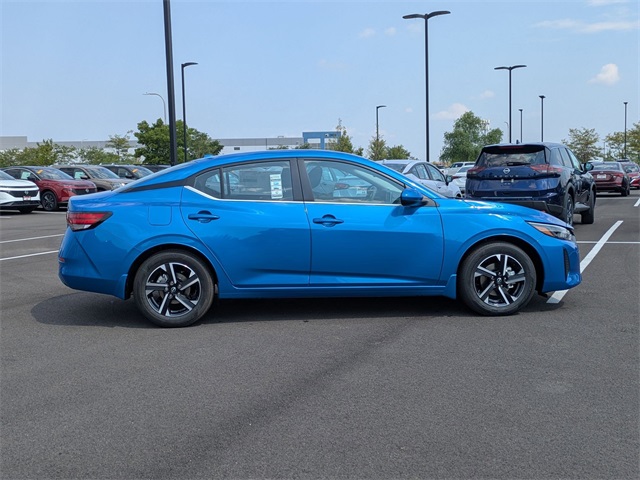 2025 Nissan Sentra SV Image 4 of 29