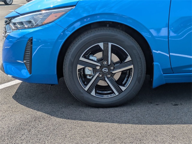 2025 Nissan Sentra SV Image 10 of 29