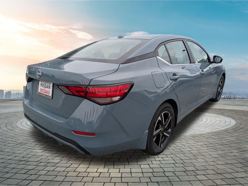 2025 Nissan Sentra SV Image 6 of 27