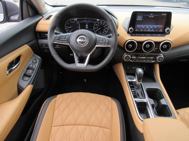 2025 Nissan Sentra SV Image 27 of 39