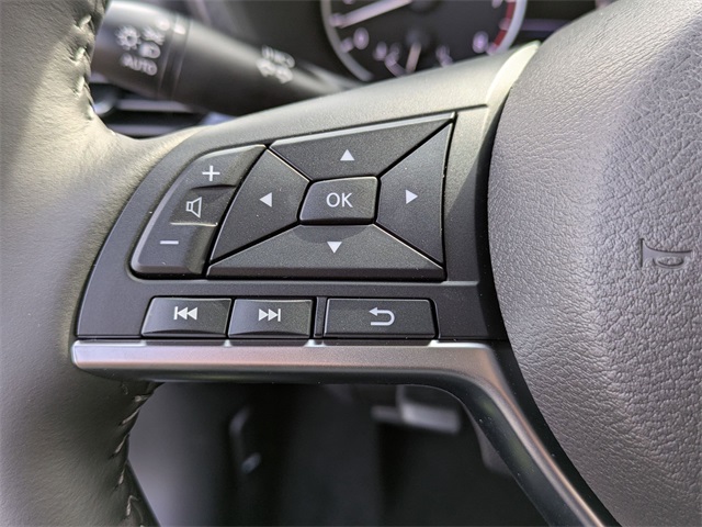 2025 Nissan Sentra SV Image 24 of 29