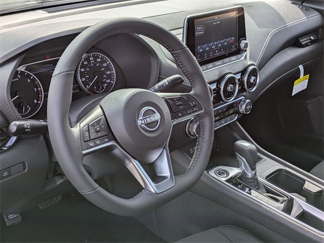 2025 Nissan Sentra SV Image 17 of 29