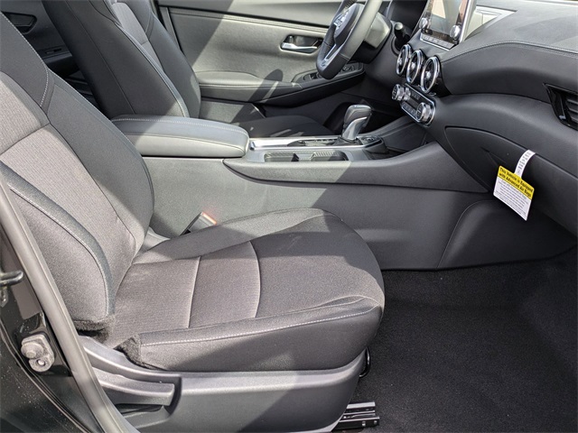 2025 Nissan Sentra SV Image 15 of 29