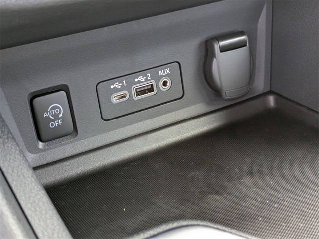 2025 Nissan Sentra SV Image 25 of 29