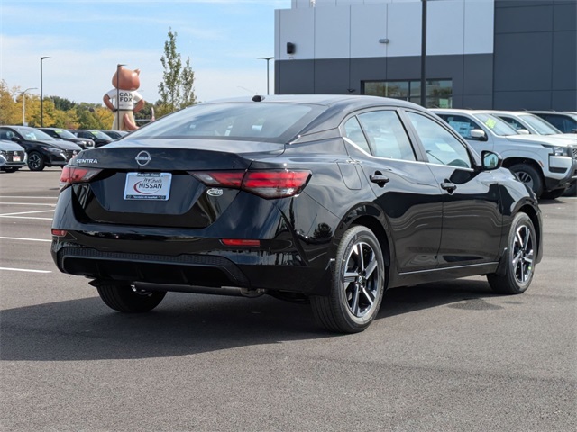 2025 Nissan Sentra SV Image 5 of 29