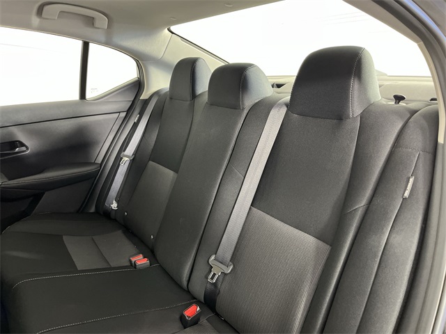 2025 Nissan Sentra SV Image 13 of 25