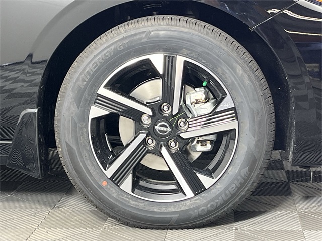 2025 Nissan Sentra SV Image 11 of 25