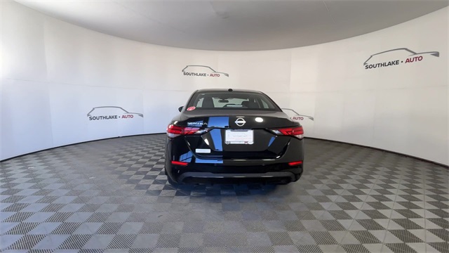 2025 Nissan Sentra SV Image 7 of 25