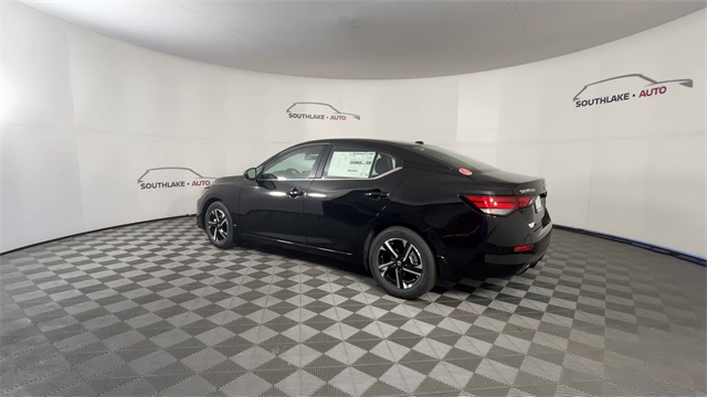 2025 Nissan Sentra SV Image 8 of 25