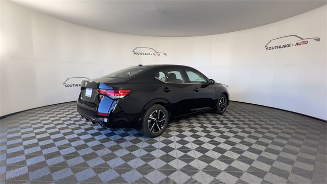 2025 Nissan Sentra SV Image 6 of 25