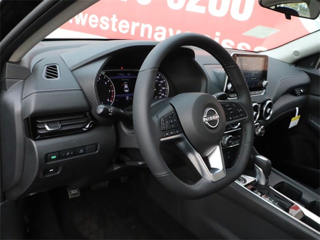 Vehicle image 13 of 23