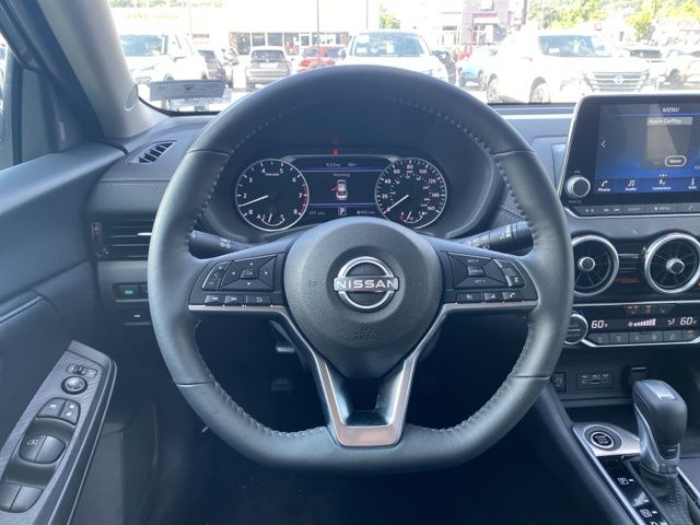 Vehicle image 22 of 23
