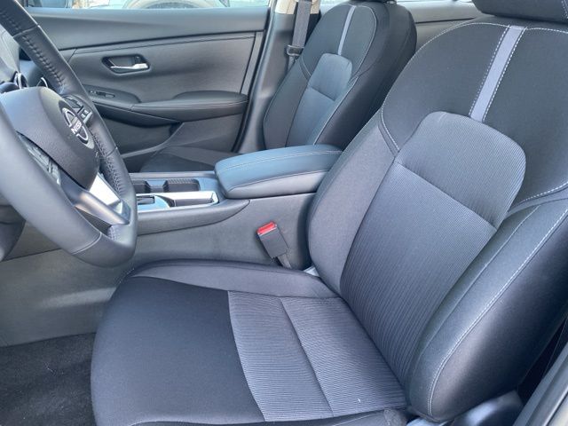 Vehicle image 8 of 23