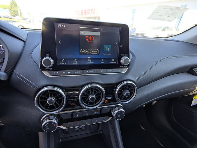 Vehicle image 14 of 27