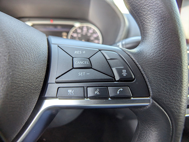 Vehicle image 18 of 27