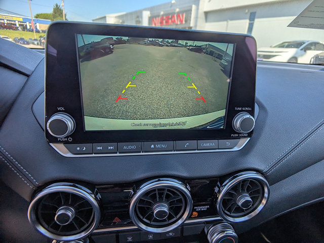 Vehicle image 13 of 27